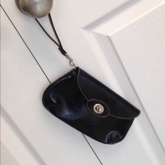 🙉 Patent wristlet - Picture 1 of 4